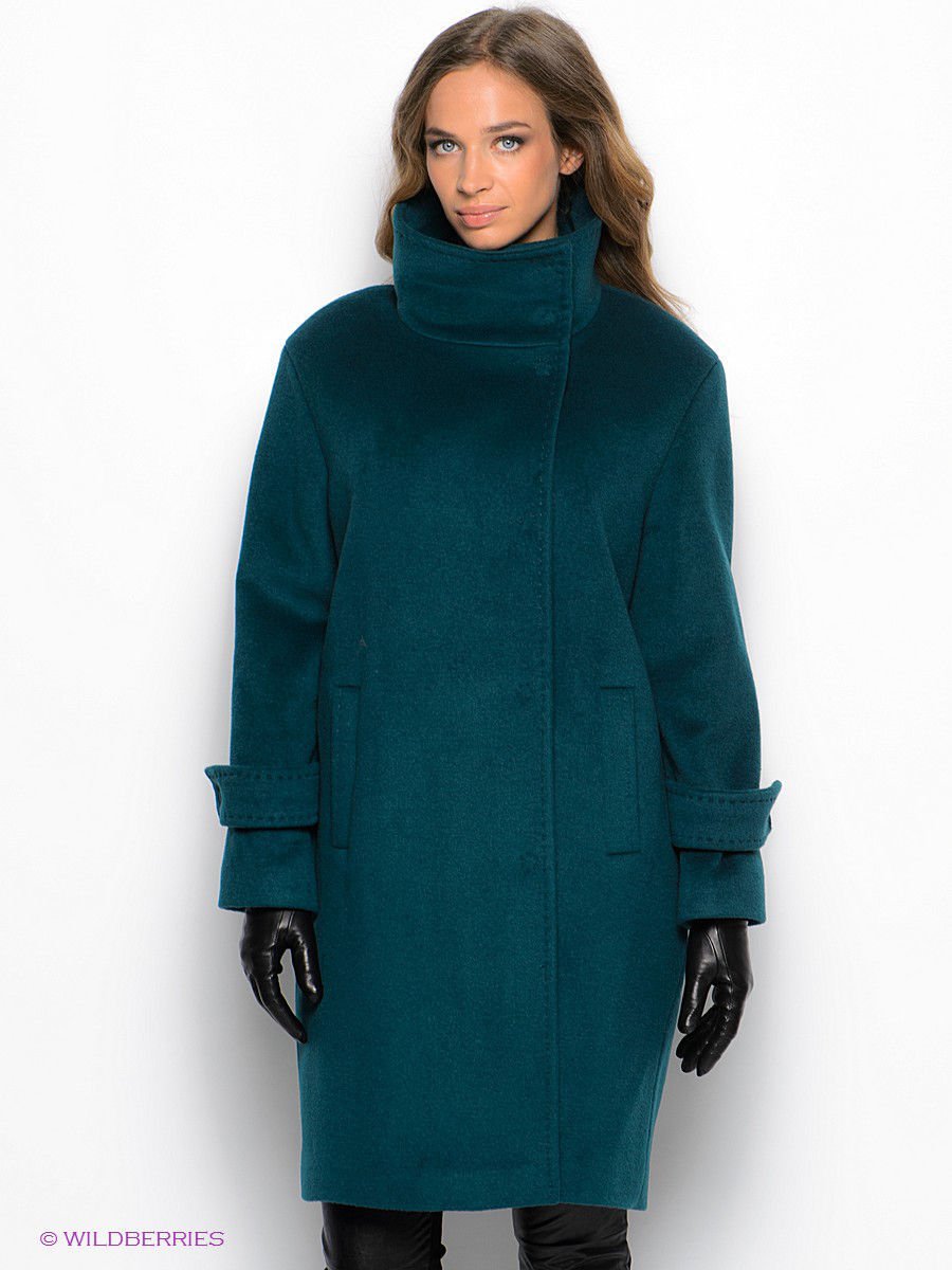 Пальто женские купить красноярск. Пальто pompa пальто 2020. Pompa. Пальто изумрудный цвет. Изумрудное пальто pompa.