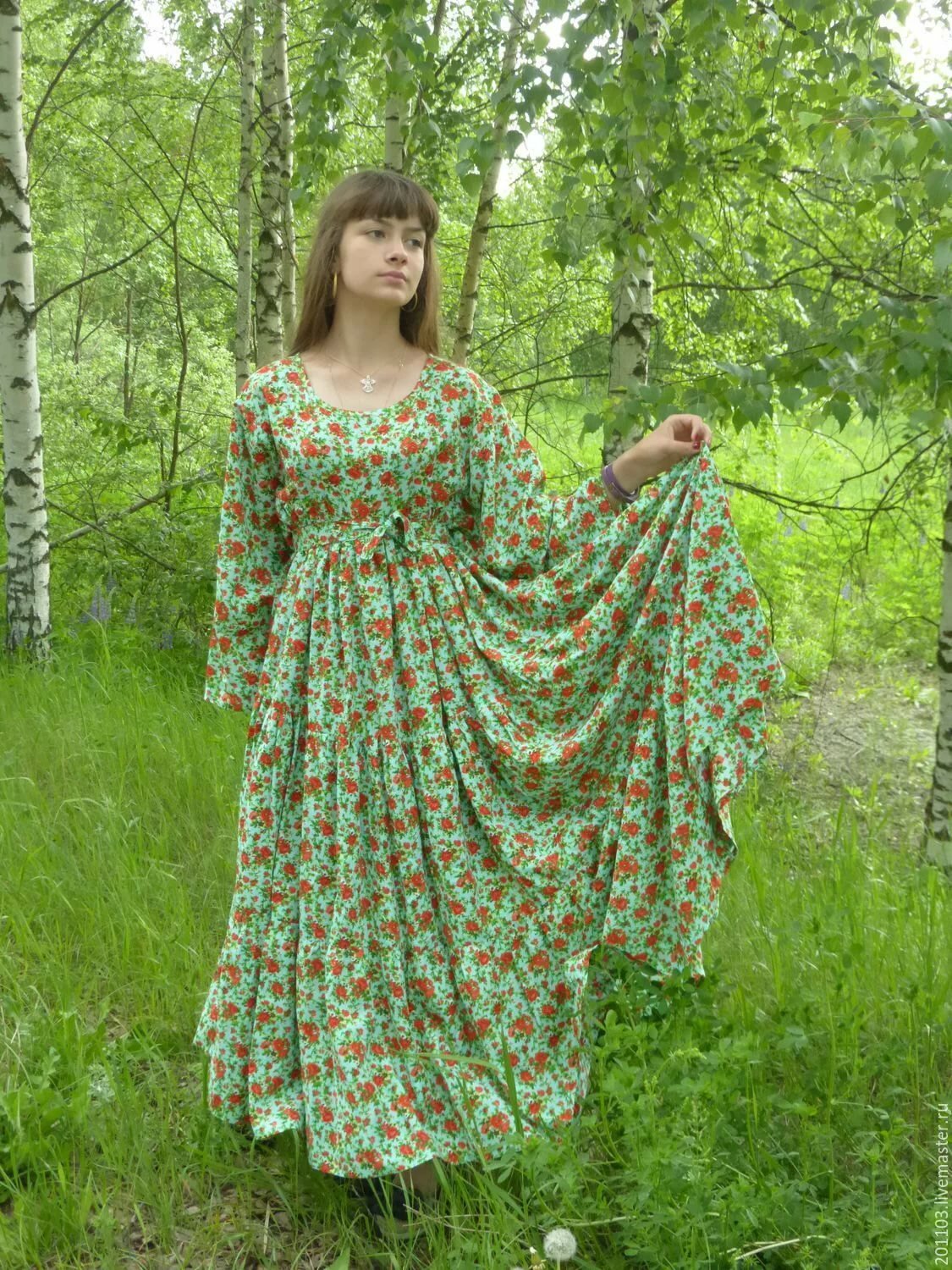 Ситцевое платье песня. Ситцевое платье. Платье в стиле крестьянка. Платье в деревенском стиле.