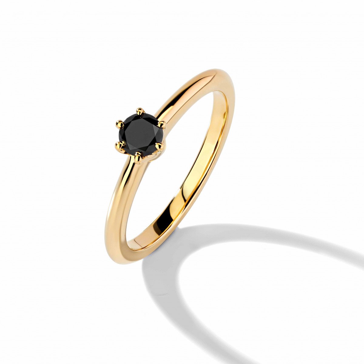 Черные кольца женские с золотом. Кольцо из белого золота Алькор 14746-213 с чёрным бриллиантом. Вальтера кольцо золота с бриллиантом 17 к. Золотое кольцо с черным бриллиантом.