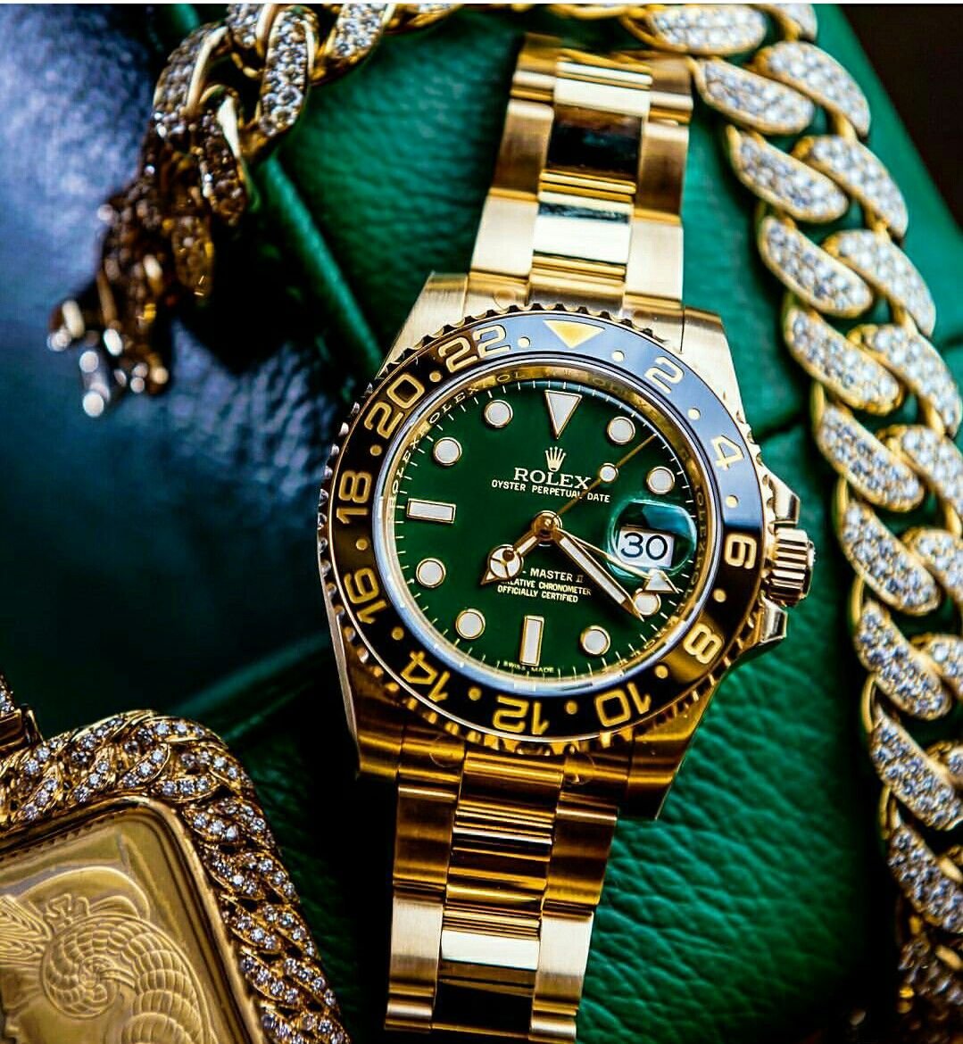 Часы дороже ролексов. Бриллиантовые часы ролекс. Часы ролекс золотые с бриллиантами мужские. Rolex pj01. Часы ролекс Монтрес.