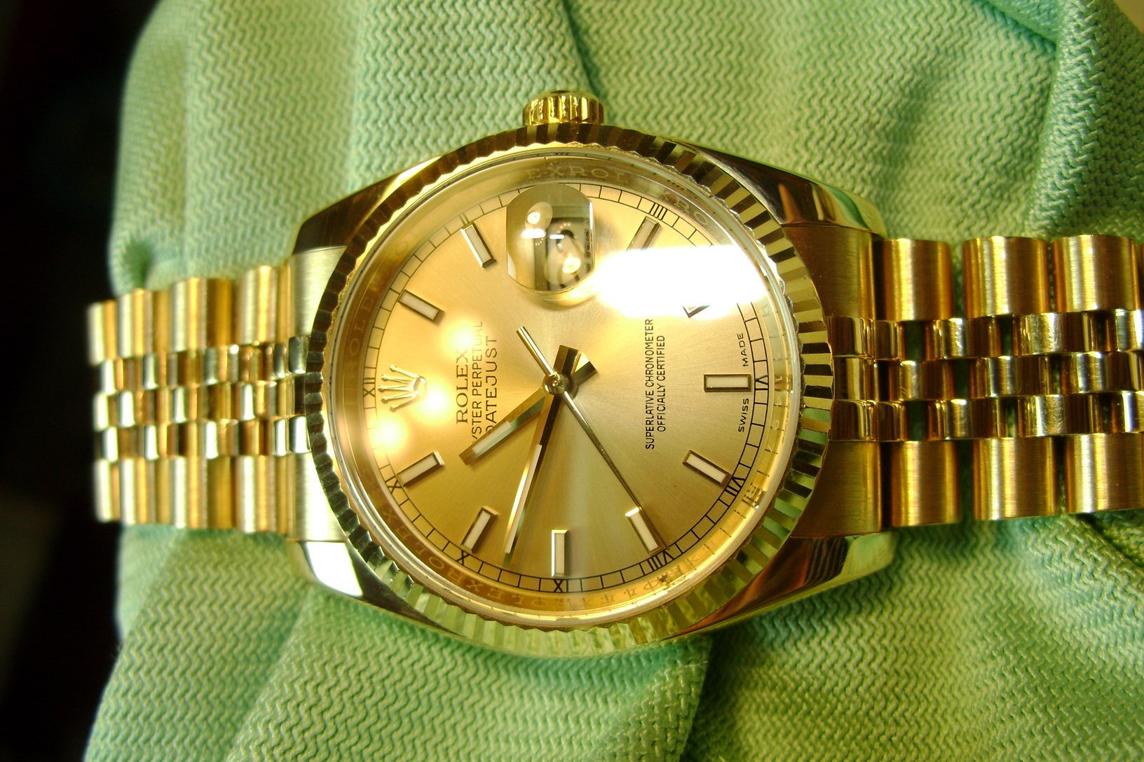 Каталог часов ролекс. Ролекс (NP lc6a g3p). Часы ролекс мужские золотые оригинал. Часы Rolex l070. Часы ролекс женские оригинал.