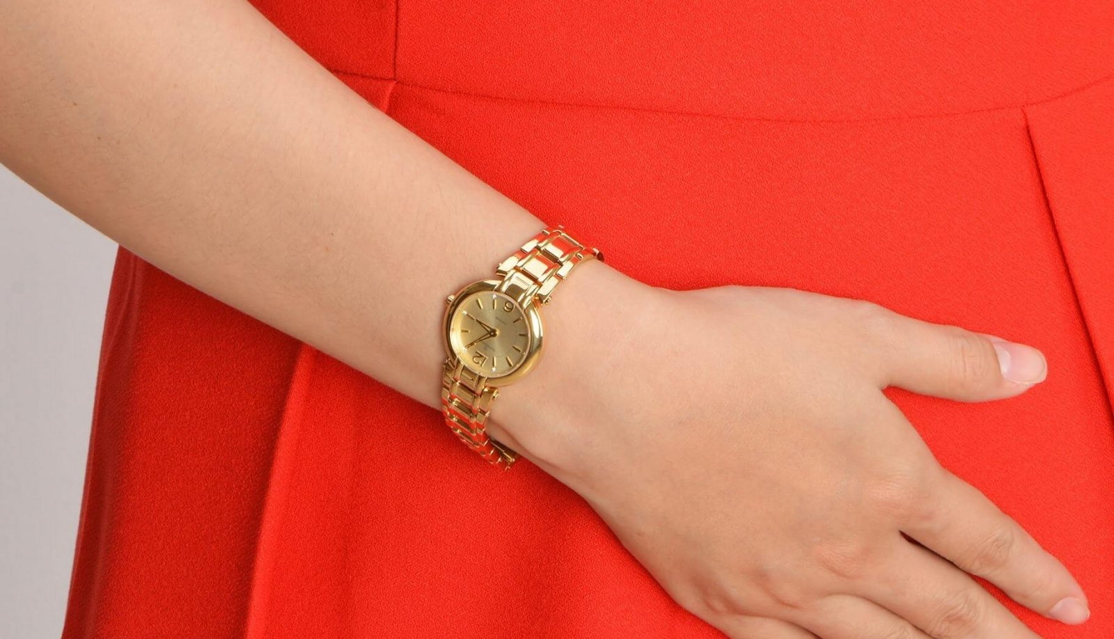 К чему снятся наручные часы на руке. Часы Сандино женские швейцарские. Candino c4389. Часы на руку женские. Золотые часы на руке.