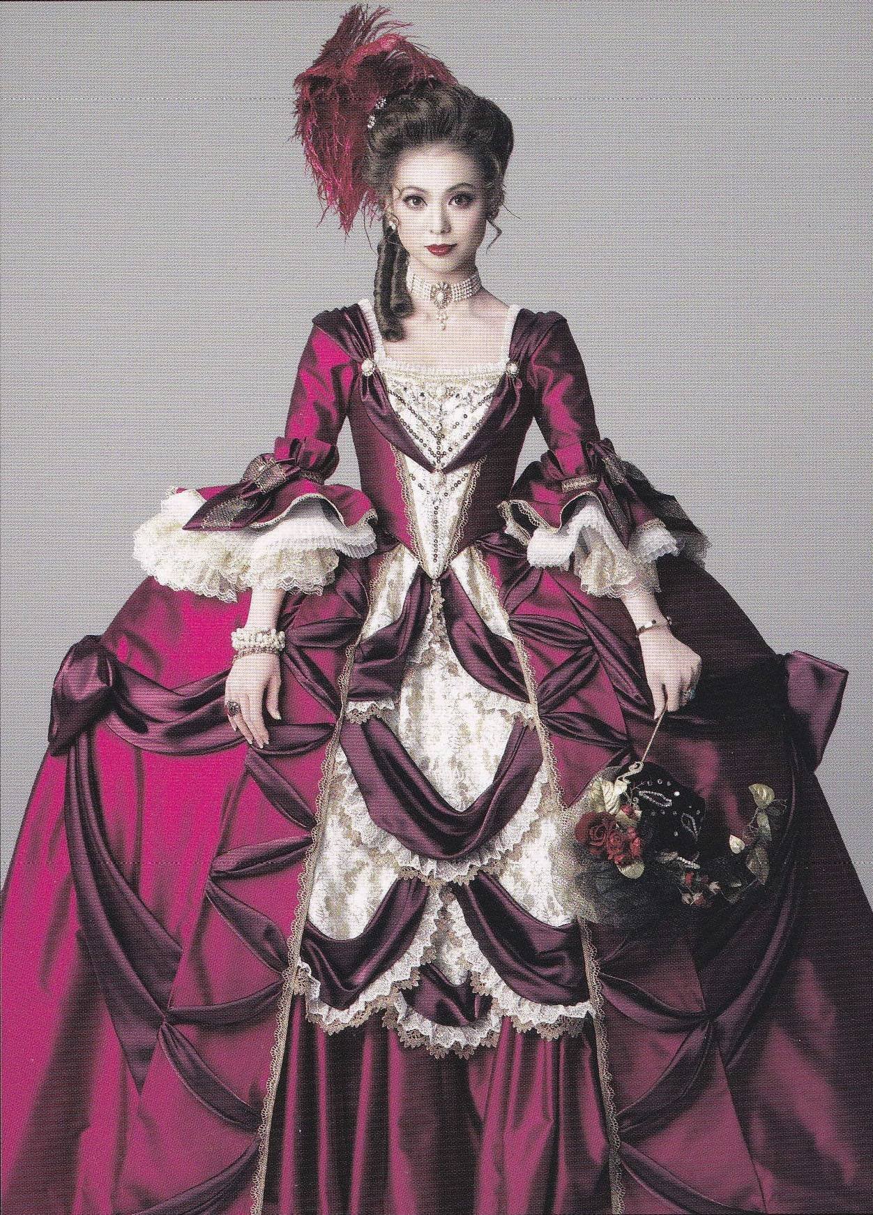 Исторический костюм век. Мода рококо 18 век. Мода 17 века рококо. Барокко мода 17 век. Мода эпохи Барокко 17 век платья.