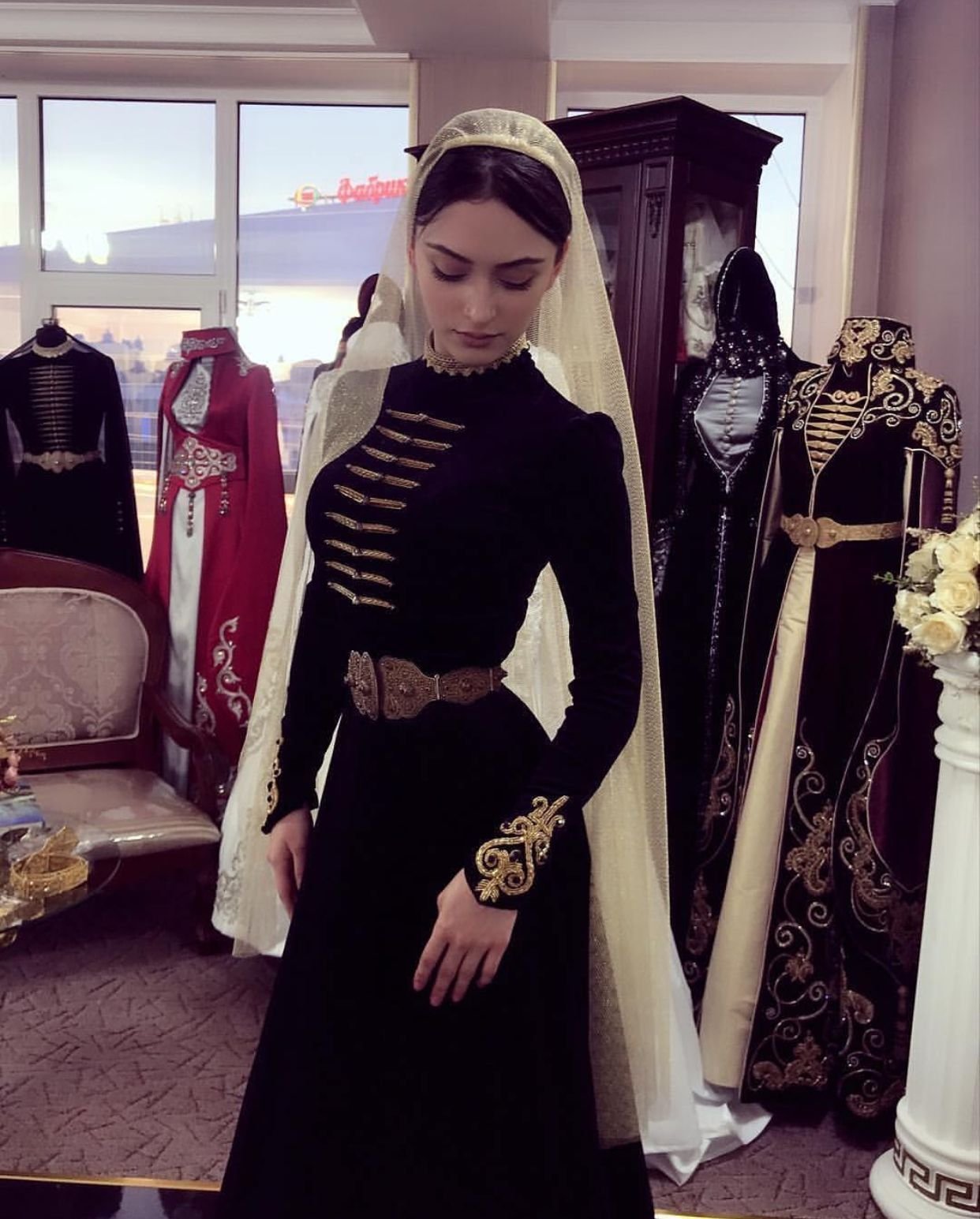 Платье в Кавказском стиле (96 фото)