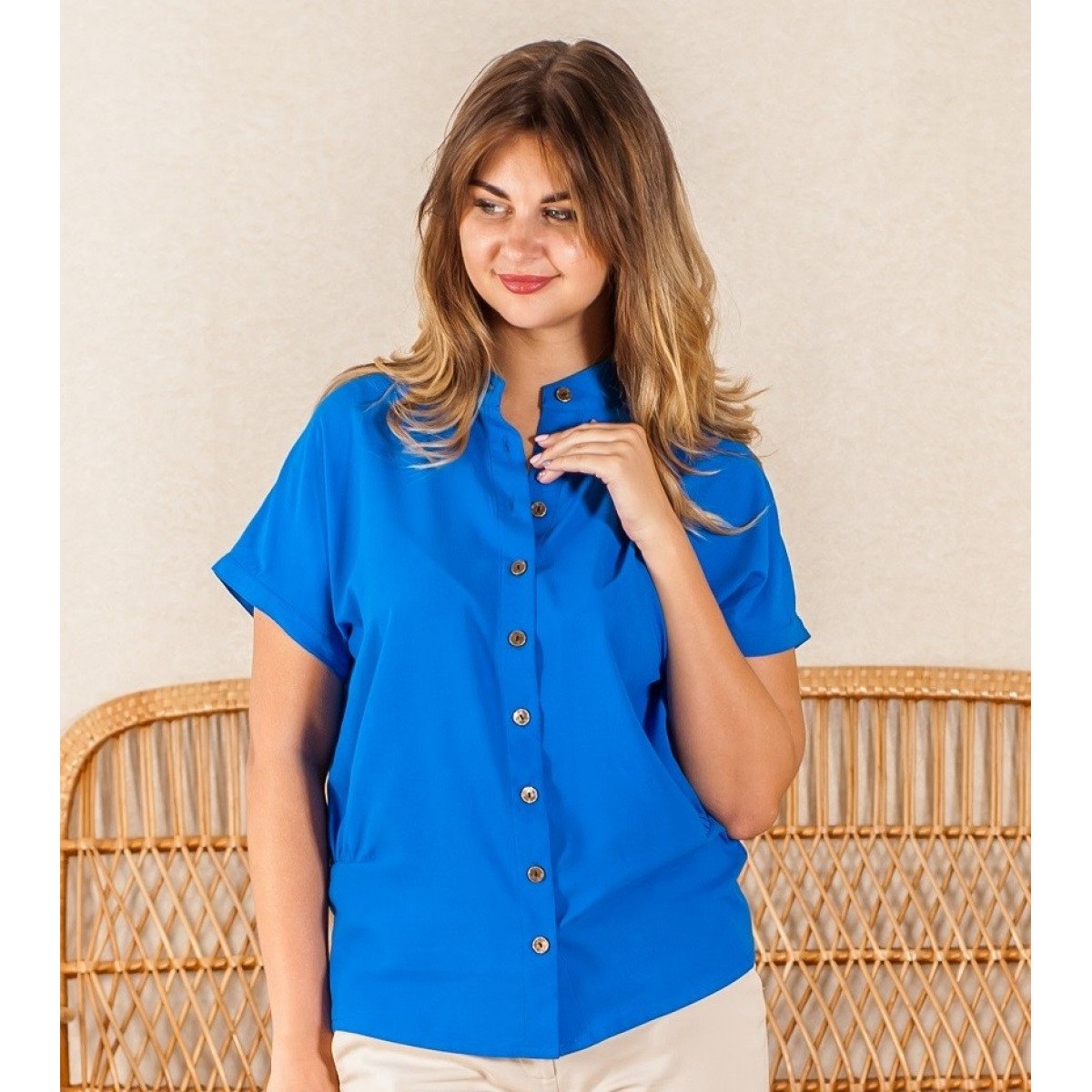 Блузка женская синяя. Блузка синяя женская. Блузка василькового цвета. Голубая блузка. Блузки из штапеля фасоны.
