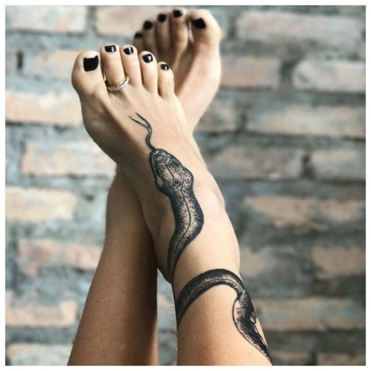 Татуировка в виде браслета на ноге (98 фото)