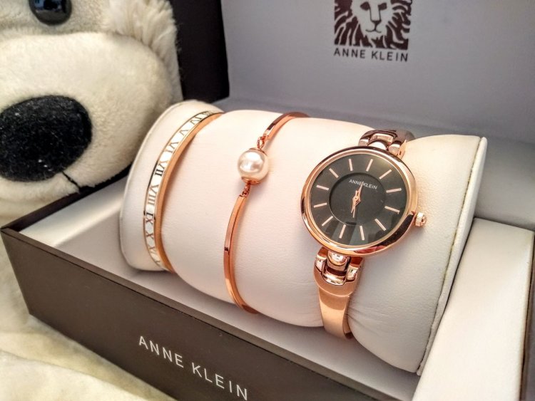 Часы Анна Кляйн с браслетами (95 фото)