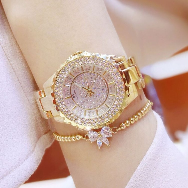 Золотые часы женские с бриллиантами (140 фото)