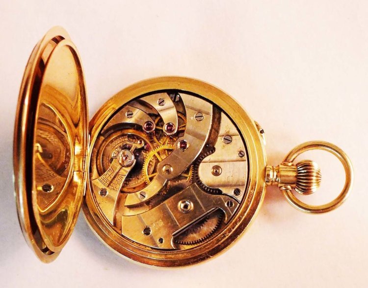 Часы Генри Мозер наручные золотые (47 фото)
