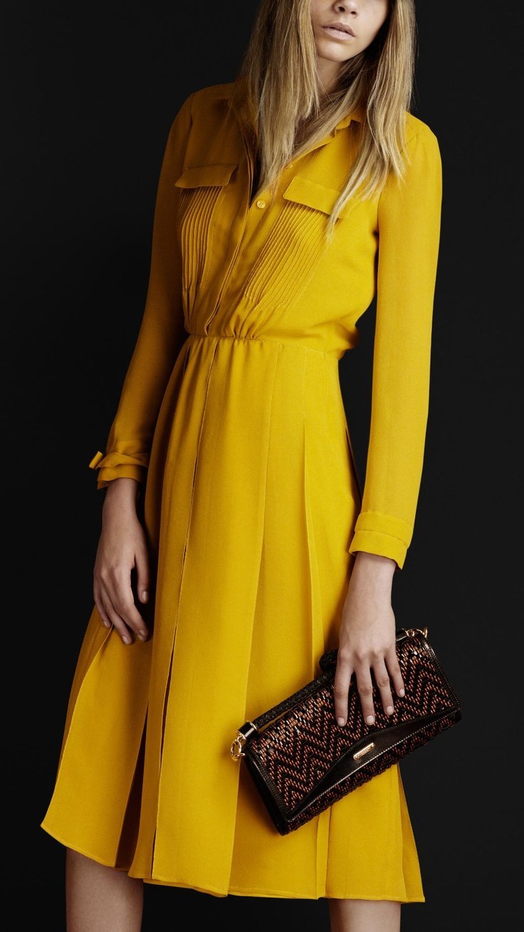 Горчичный человек. Lakbi платье горчичного цвета. Желтое платье. Платье цвета горчицы. Осенние платья яркие.