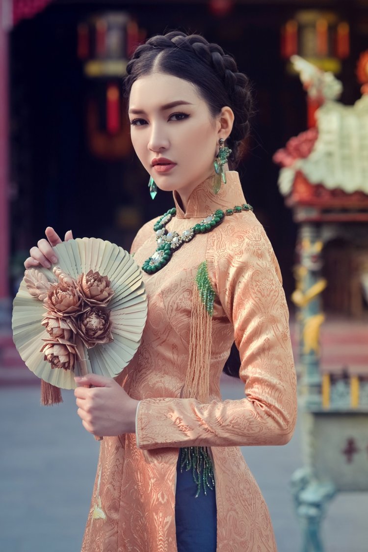 Вьетнамский костюм женский (79 фото)