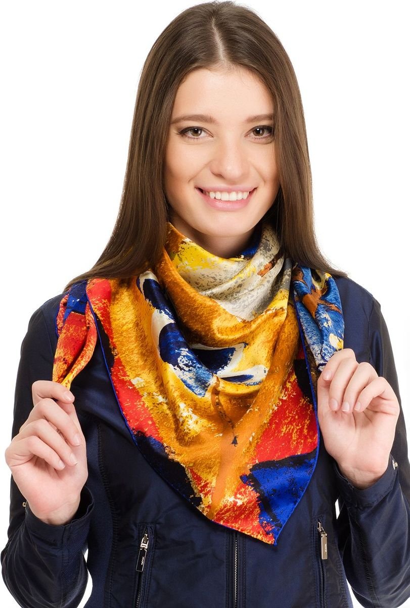 Каким цветом платок должен быть. Шарф женский брендовый. Платок к синему пальто. Цвета для шарфа. Цвета платков.