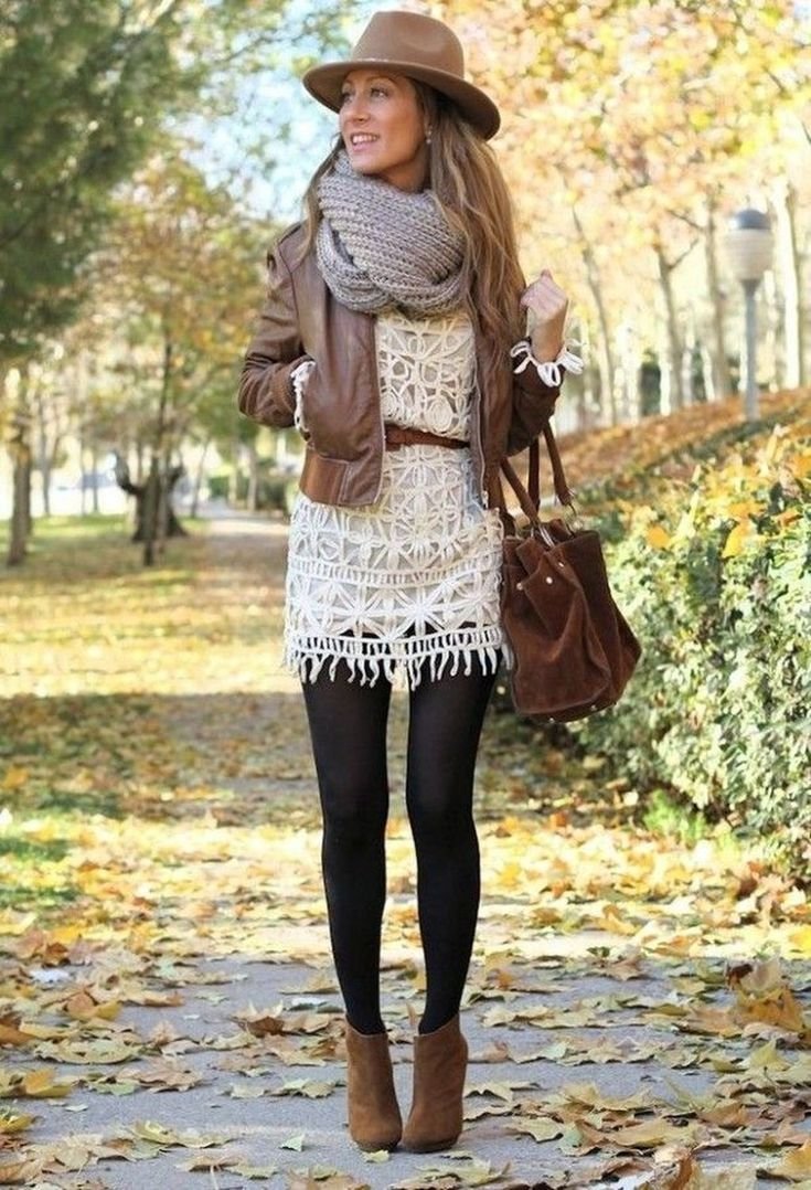 Коричневое платье колготки. Осенние образы. Осенний образ для девушки. Образ с коричневыми ботинками. Осенний образ теплый.