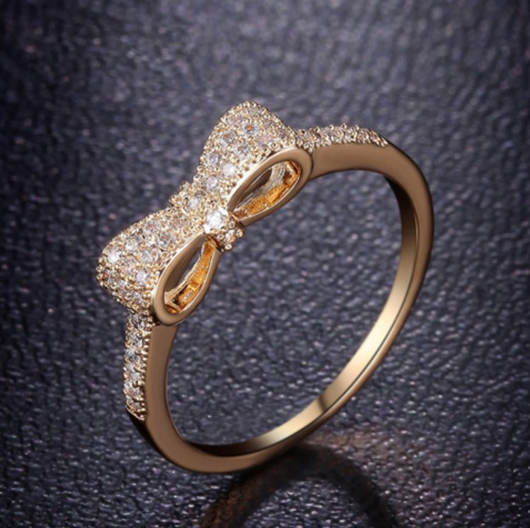 Золотое кольцо с висюлькой (44 фото)