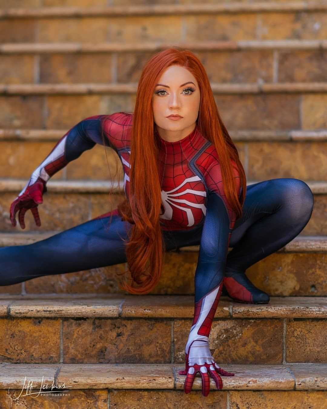 Sophie rain в костюме человека паука